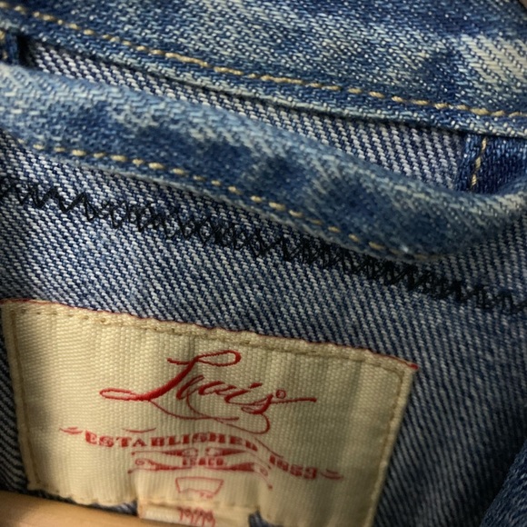 Womens Levi’s Jacket with moon back patches - Picture 2 of 4